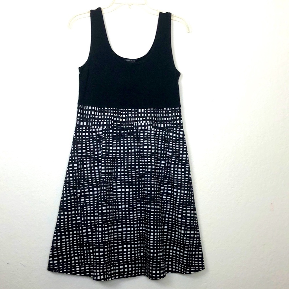 THEORY Printed Black & White Shift Dress SZ 8
